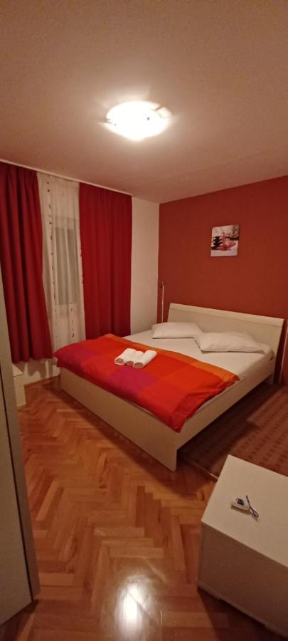 Apartment Nevena Omiš Exterior foto